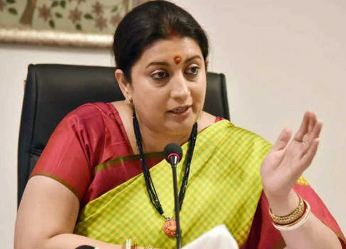 बेटी के खिलाफ दुर्भावनापूर्ण आरोप को लेकर स्मृति ईरानी ने कांग्रेस को भेजा कानूनी नोटिस